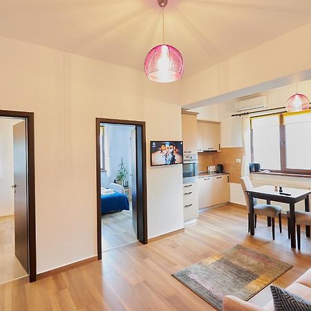 Cozy 3 Bedroom Apartments In Centre Of Iasi Palas Mall Exterior foto